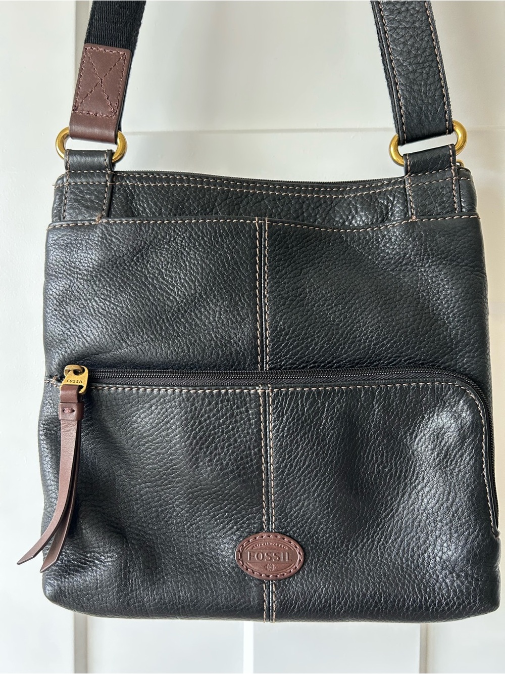 Fossil Brown Leather Shoulder or Crossbody with Gold Accents - Picture 3 of 9